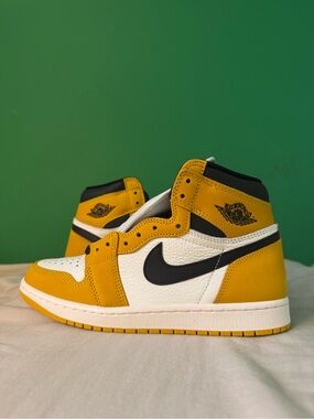 Jordan 1 high yellow ochre size 8
